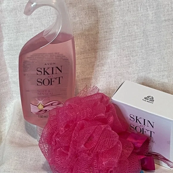 Avon Skin So Soft, Soft and Sensual Bath Set. - Picture 5 of 5